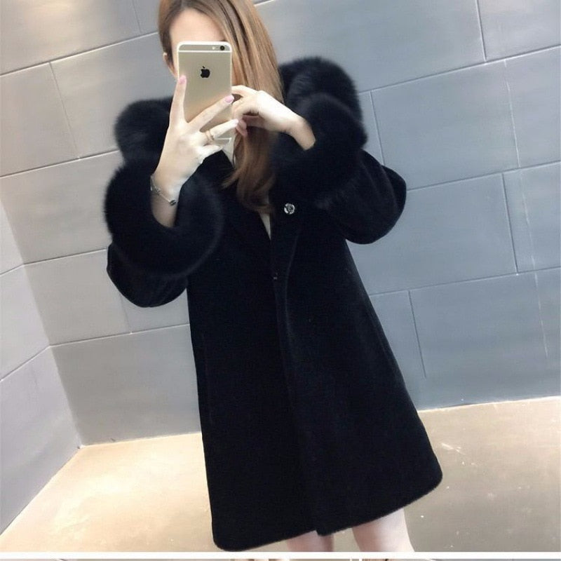 Winter New Women's Warm Fur Coat, Faux Fur Faux Fur Hooded Mid-length