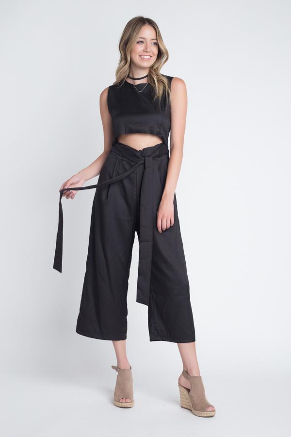 Women's Sleeveless Tie Jumpsuit with Slit